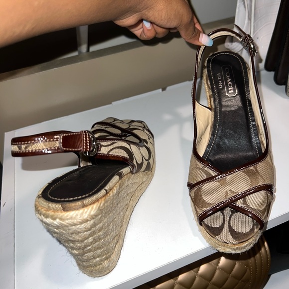 COACH 7 B "Kara" monogramed Canvas Wedge Sling Back espadrille women shoe. - Picture 2 of 5